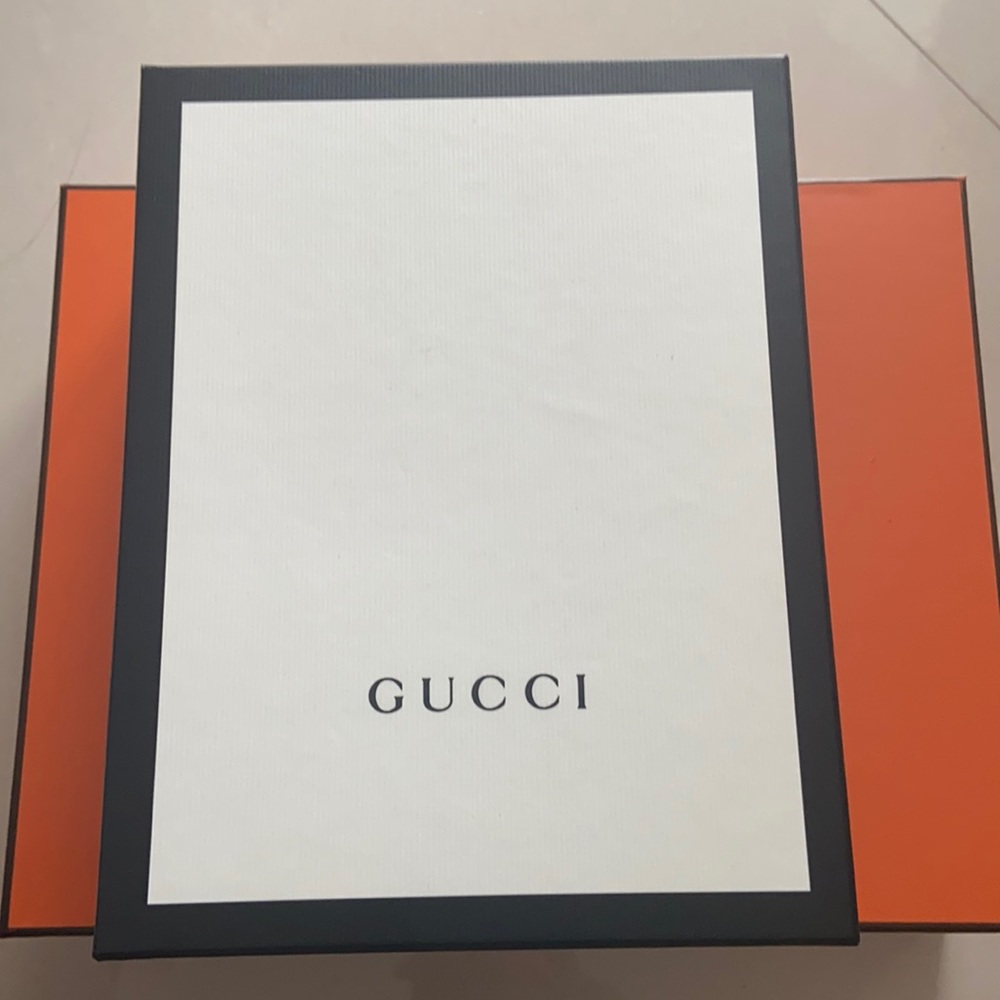 Gucci box